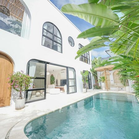 Villa Julia Blanca Kerobokan  Bagian luar foto
